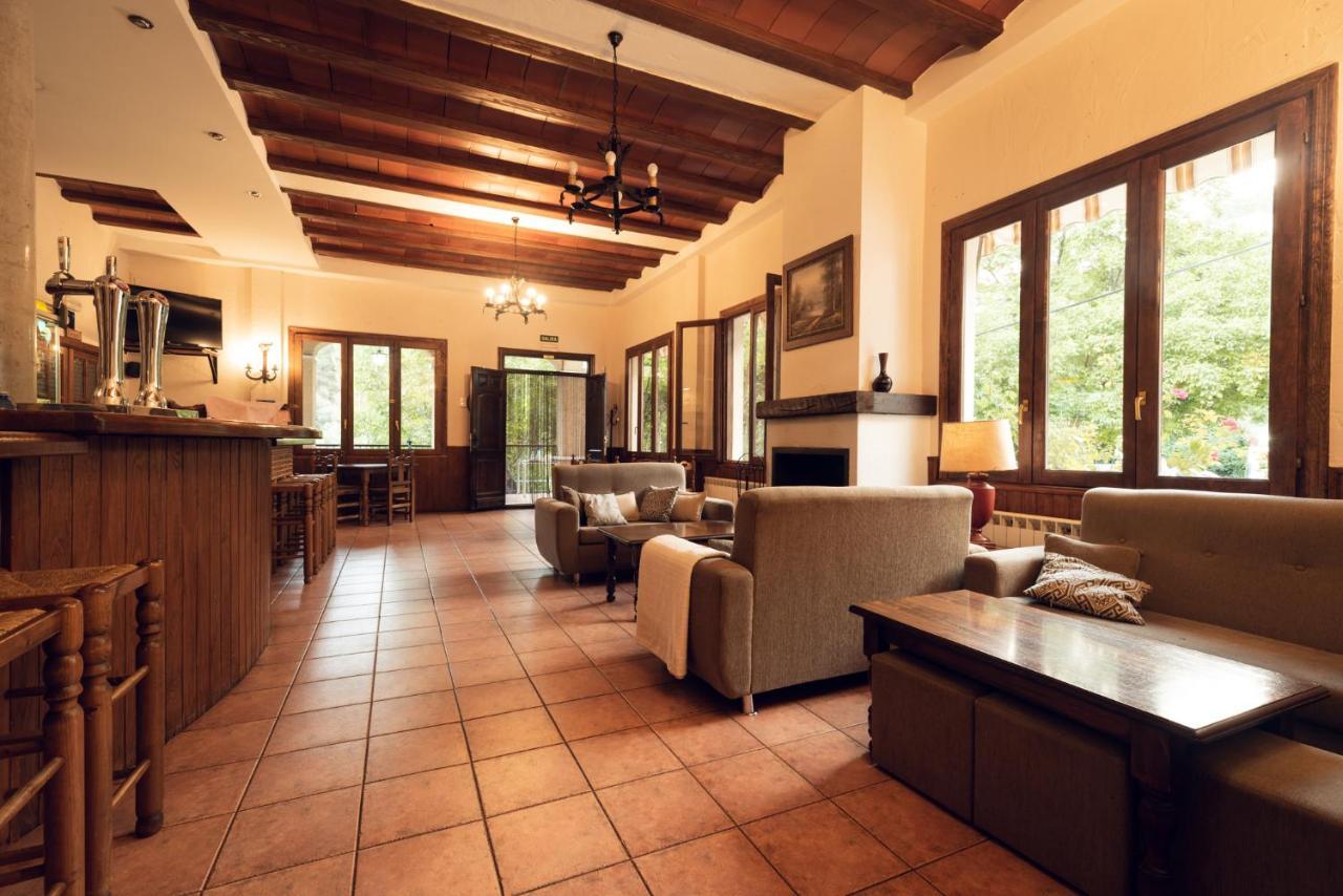 Hospedium Hostal Sierra Del Agua Paterna del Madera Ngoại thất bức ảnh