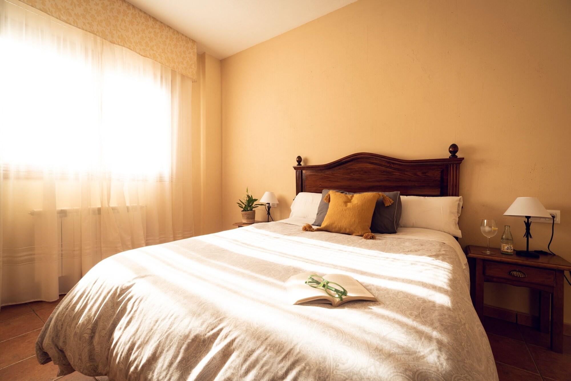 Hospedium Hostal Sierra Del Agua Paterna del Madera Ngoại thất bức ảnh