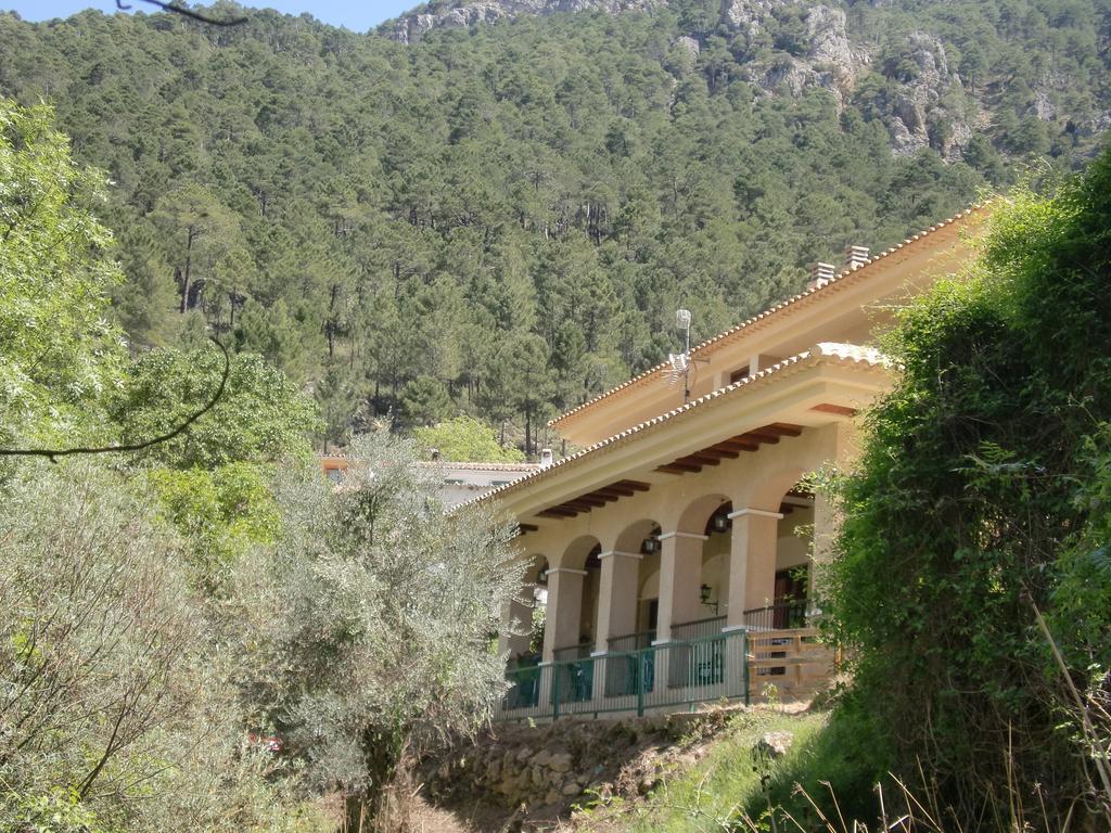 Hospedium Hostal Sierra Del Agua Paterna del Madera Ngoại thất bức ảnh