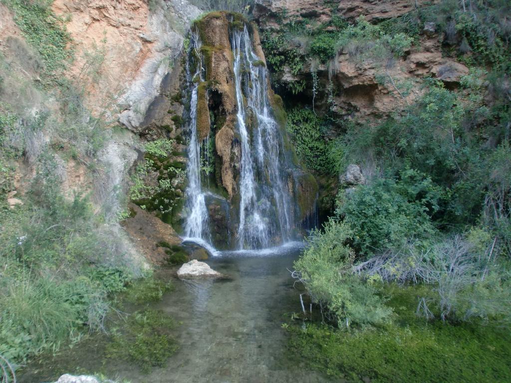 Hospedium Hostal Sierra Del Agua Paterna del Madera Ngoại thất bức ảnh