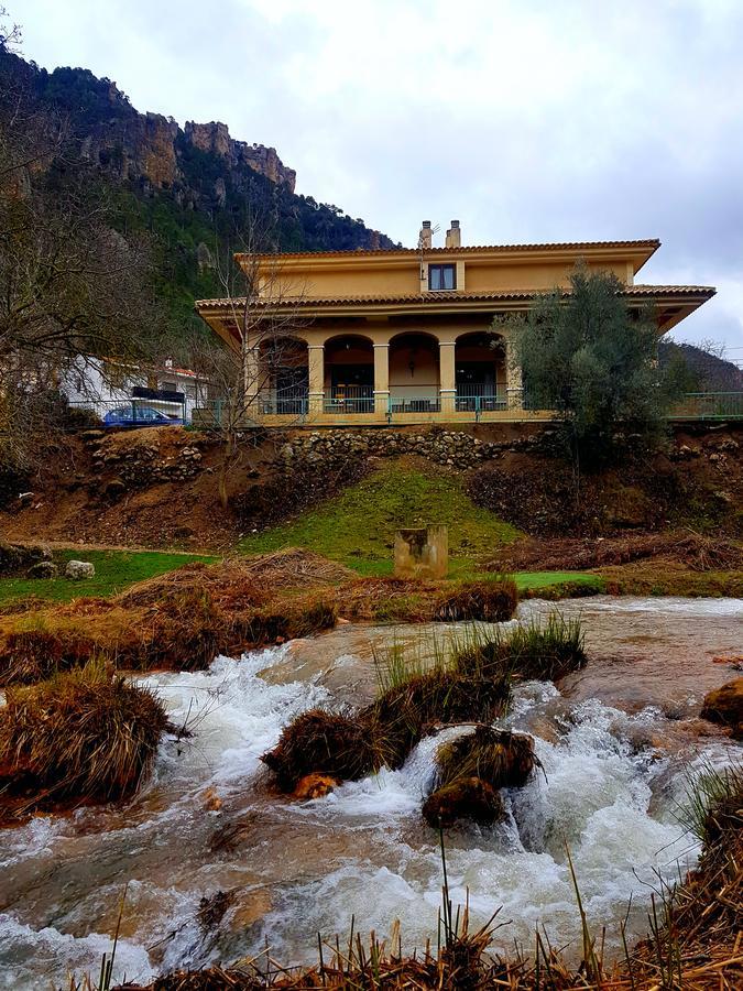 Hospedium Hostal Sierra Del Agua Paterna del Madera Ngoại thất bức ảnh