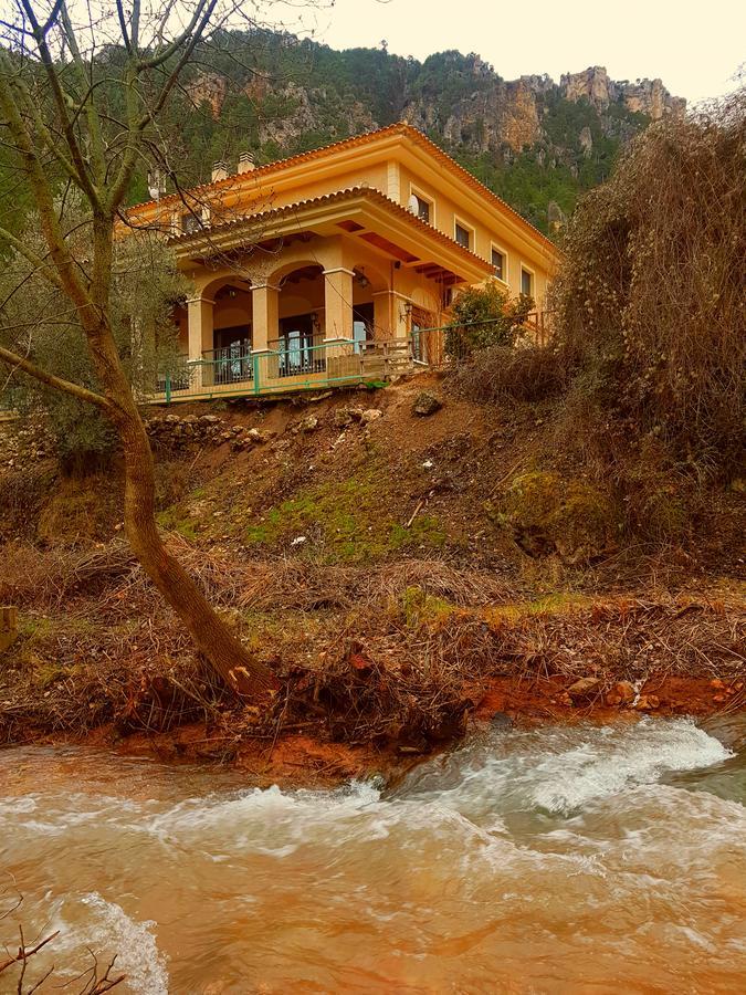 Hospedium Hostal Sierra Del Agua Paterna del Madera Ngoại thất bức ảnh
