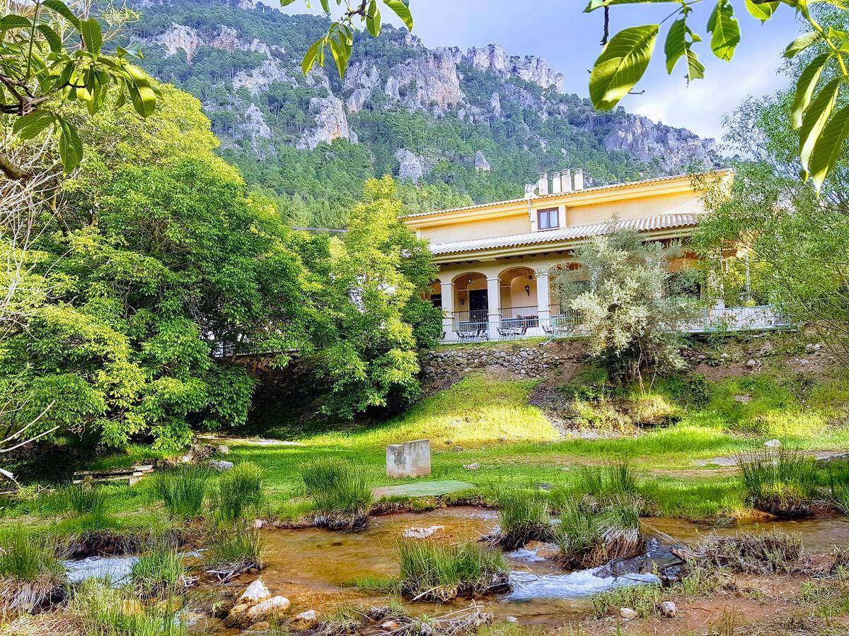 Hospedium Hostal Sierra Del Agua Paterna del Madera Ngoại thất bức ảnh